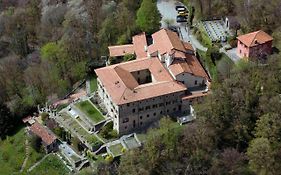 Ar Convent B&B